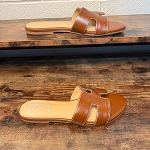 French Sole Alibi Brown Leather Flat Sandals Slip On Open Round Toe Women's 9.5